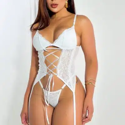 Conjunto Louyse - mini espartilho em renda e tule com cinta-liga e calcinha